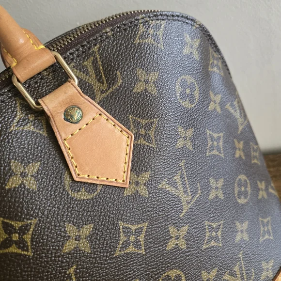 Louis Vuitton Monogram Canvas Handbag - Picture 7 of 12